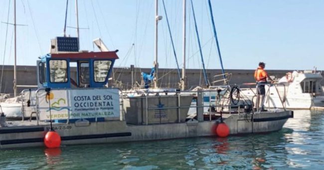 Ecolmare inicia el procés de neteja de les aigües costaneres per a l'Associació Ecolmare.