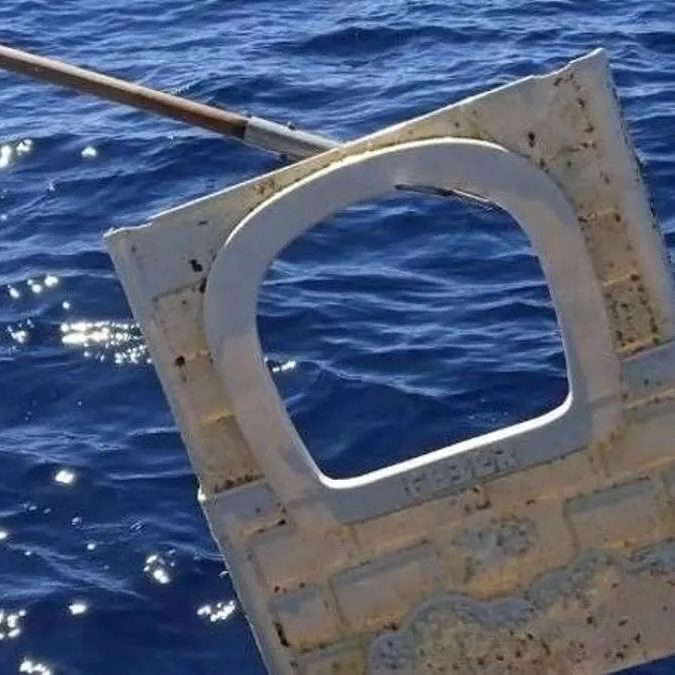 Casi dos toneladas de residuos retiradas del mar en Ibiza y Formentera, Ecolmare